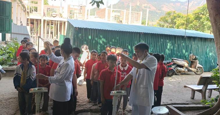THỰC HIỆN HOẠT ĐỘNG TẨY GIUN CHO HỌC SINH TIỂU HỌC NĂM 2026